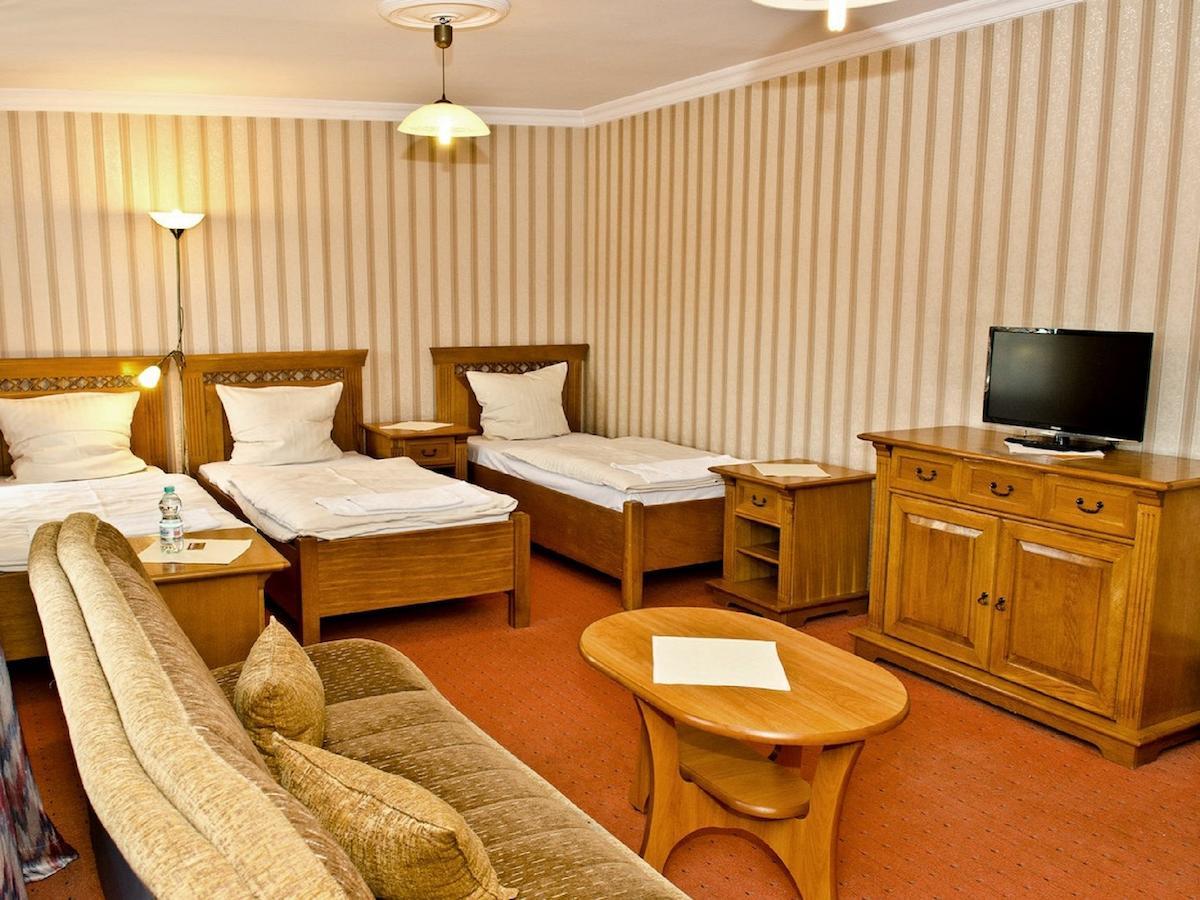 Hotel Jankow Żary Eksteriør bilde