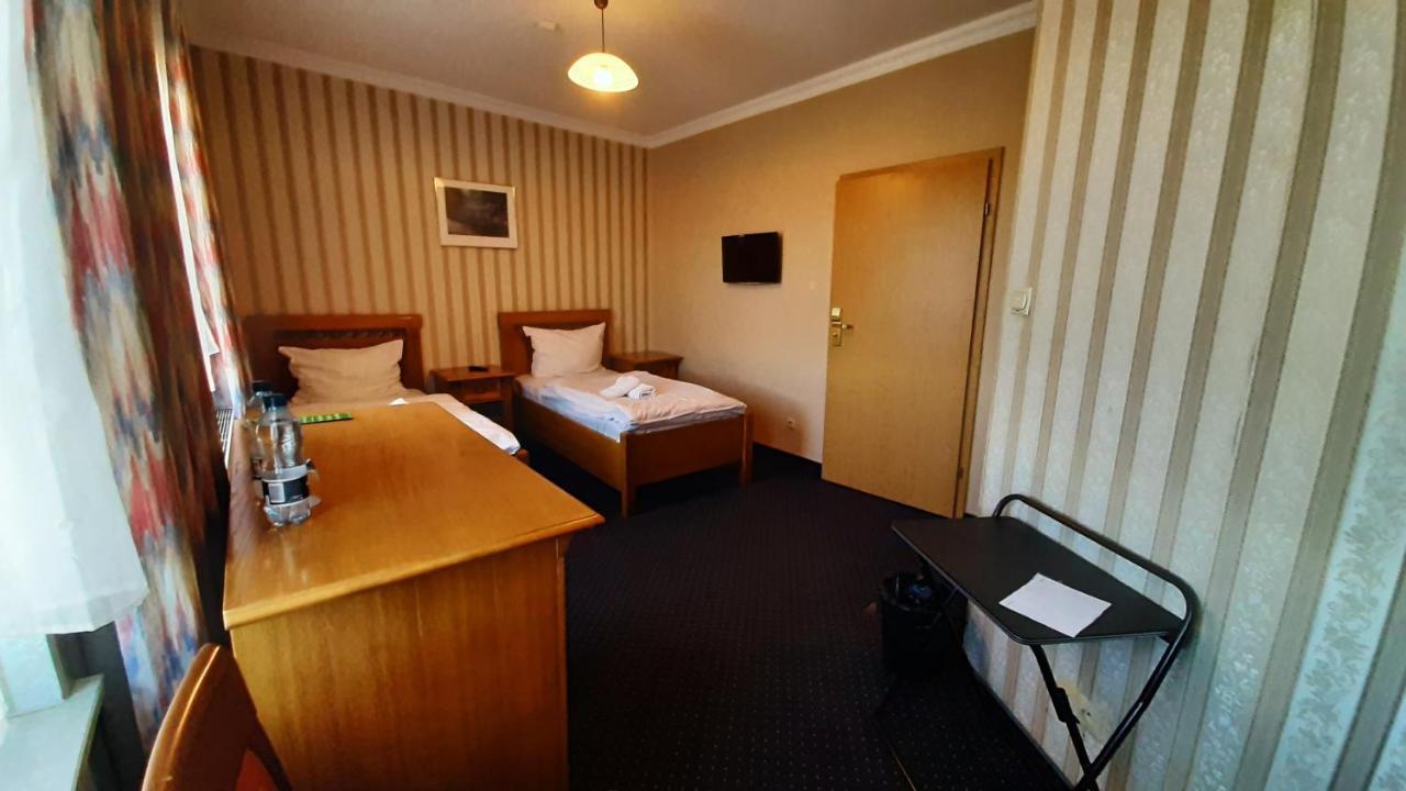 Hotel Jankow Żary Eksteriør bilde